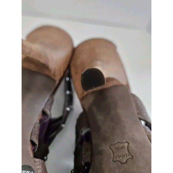 BCBGMaxAzria Brown Stiletto sandals shoes with studs Size 8.5 Leather NWOT - Picture 8 of 9